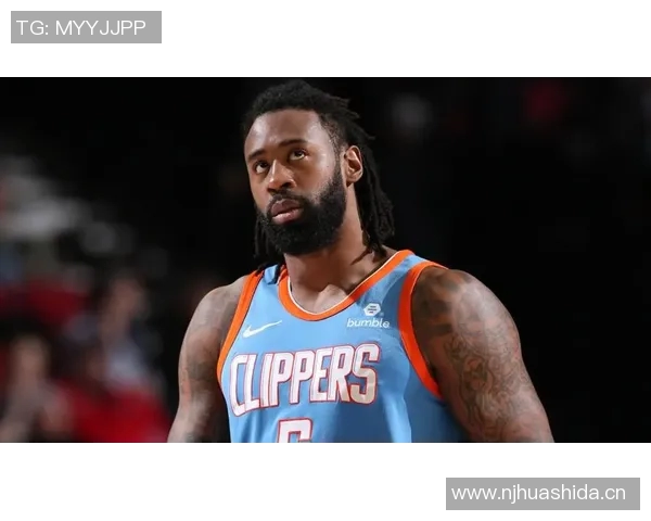 小乔丹季前赛无球队签约训练之余担任孩子私人司机的生活分享