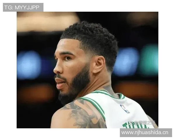 雷迪克质疑防守策略为何要在三分线外紧盯马克威廉姆斯