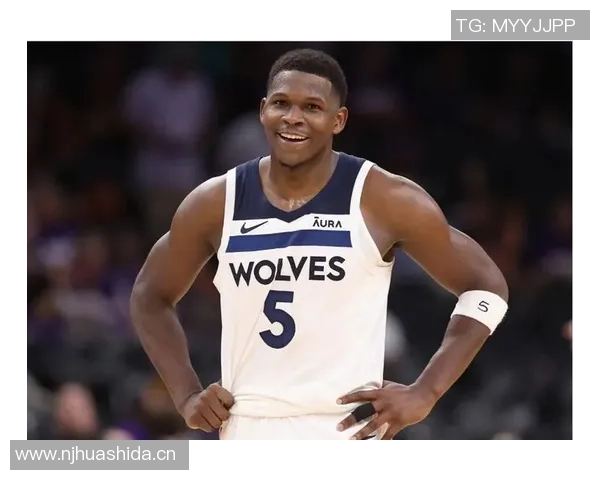 爱德华兹表现惊艳19投10中砍下33分并罚球14中11助球队取得胜利