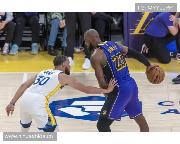 赛季场均25分真实命中率超60表现分析KD15次断档库里与詹姆斯各9次